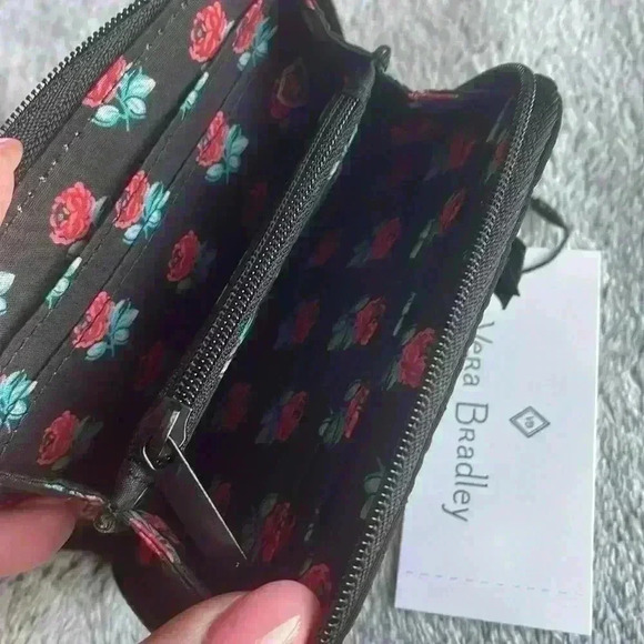 Vera Bradley RFID Small Zip-Around Wallet in Microfiber in Classic Black NWT - Picture 2 of 4